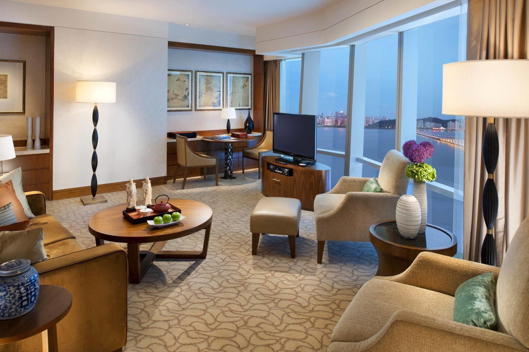 Mandarin Oriental Hotel